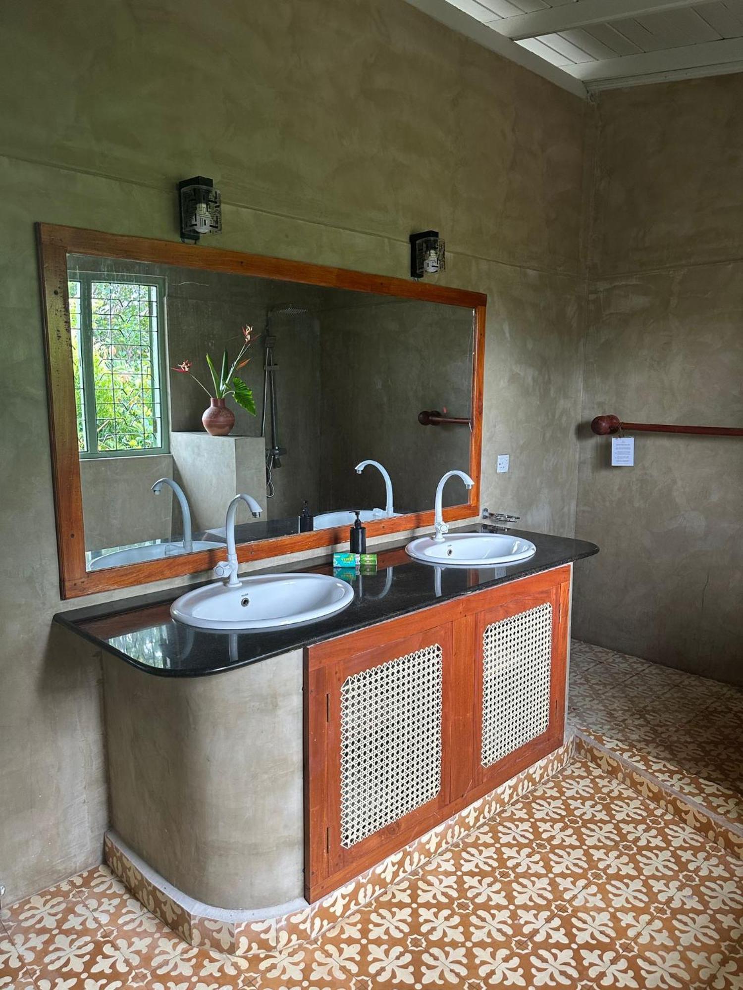 Nilwella Isolabella Ayurveda Hotel Hiriketiya מראה חיצוני תמונה